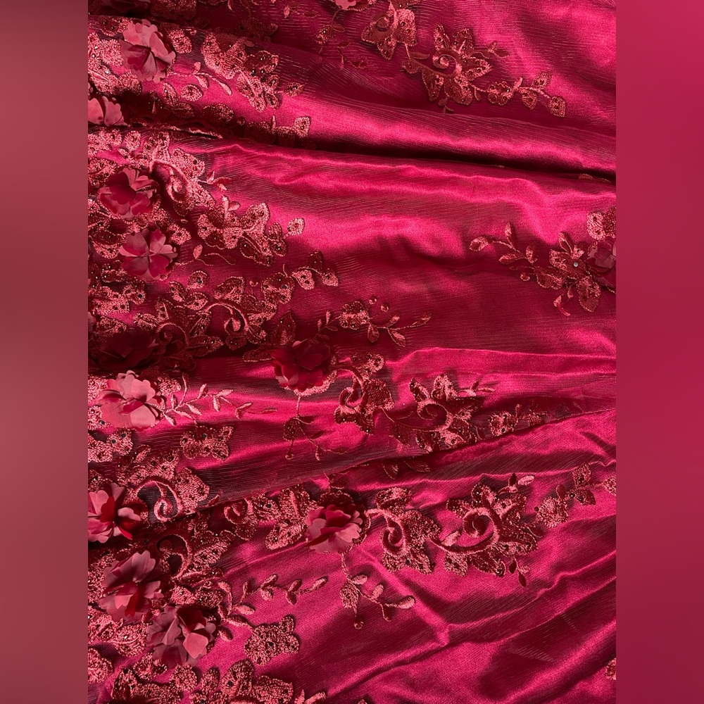 Elegant Fuchsia Lace-Appliqué Maxi Dress - Picture 6 of 7